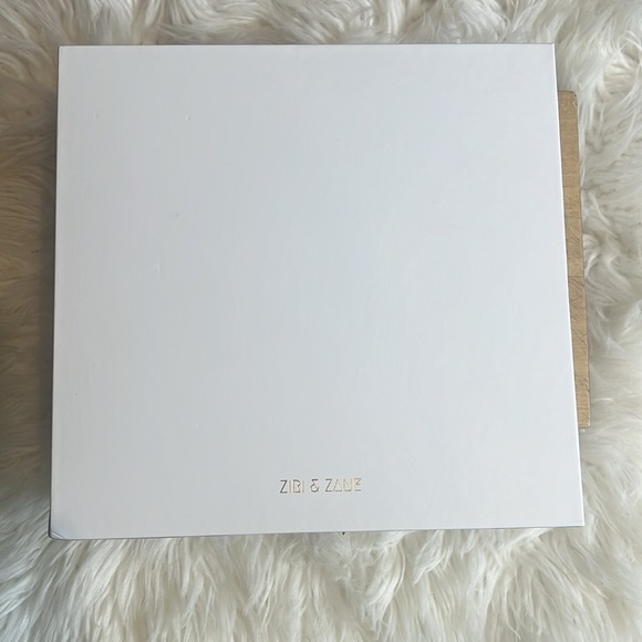 Zibi & Zane The Story of You Baby’s First Five Years Baby Book - Picture 4 of 8